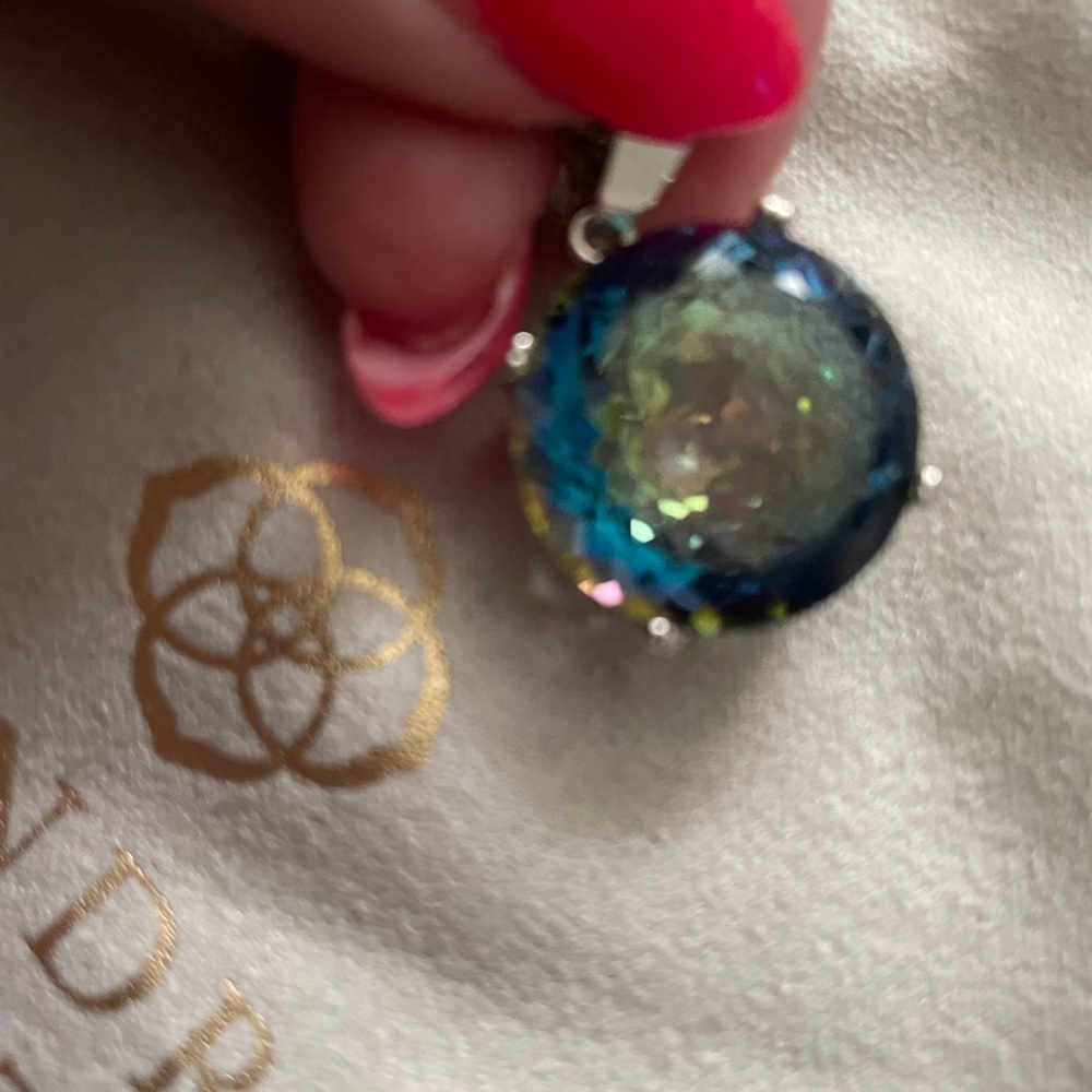 Crystal Pendant, Aquatic colors